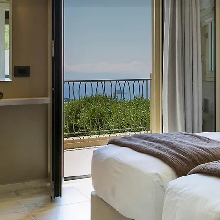 Stunning Kefalonia 4 Bedrooms Ylenia Private Pool فيلة Lakíthra